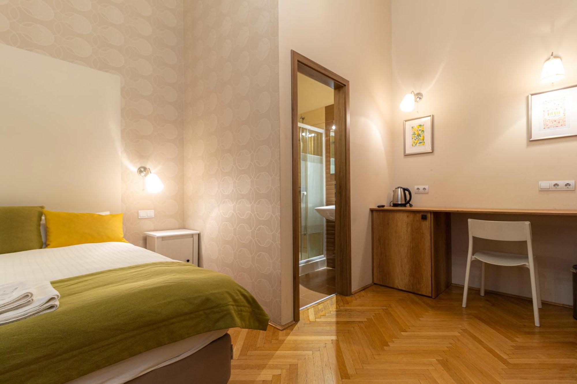 Guest house The Cream *